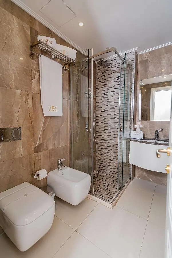 Eler Hotel Tirana 4*,